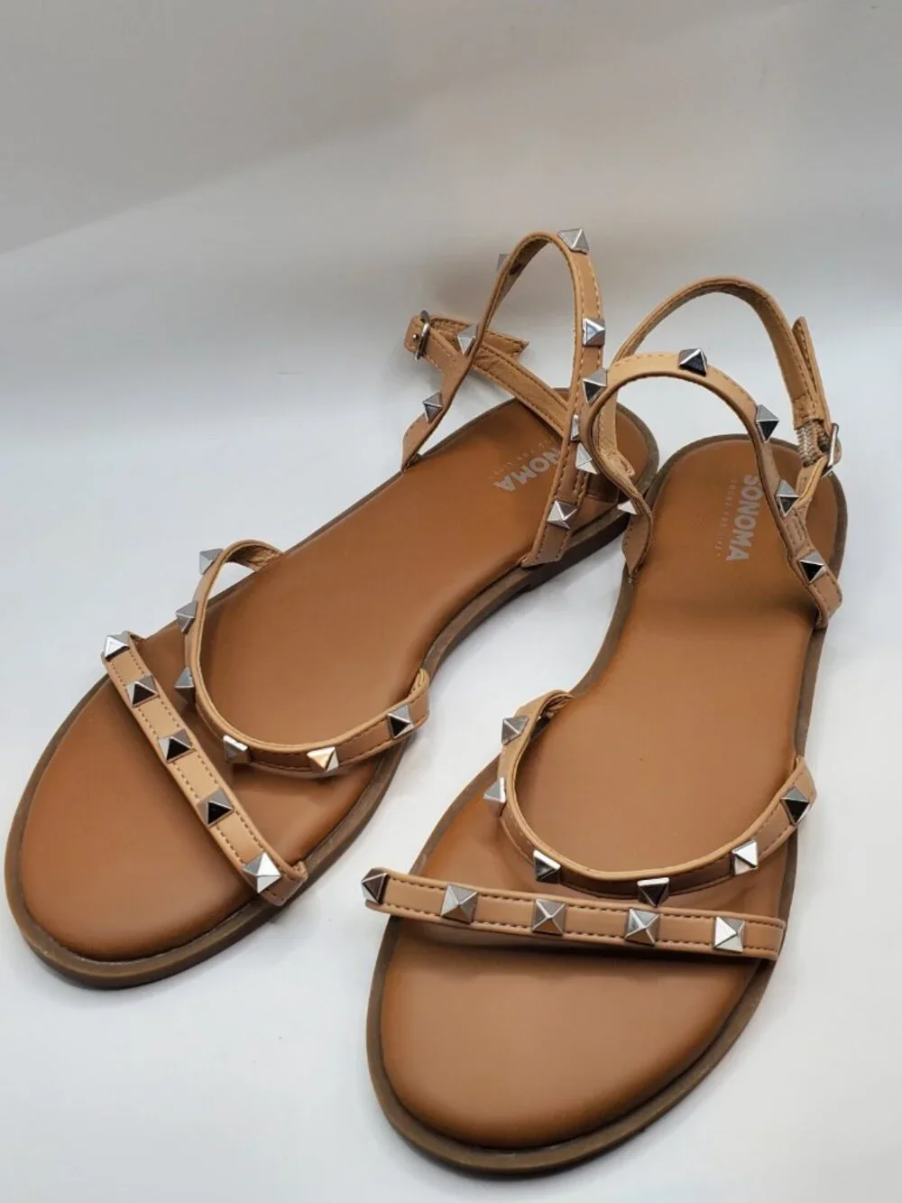 Sonoma Studded Gladiator Size 7/8 Tan Sandals